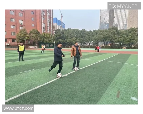 从草根到绿茵传奇一名足球少年的拼搏与梦想旅程