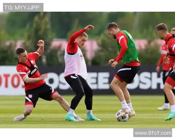 波兰足球历史上首位黑人球星的成长与突破之路